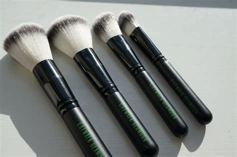Magic makeup brushes